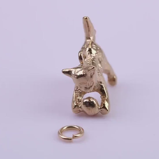 Cat Charm, Traditional Charm, Made from Solid 9ct Yellow Gold, British Hallmarked, Complete with Attachment Link