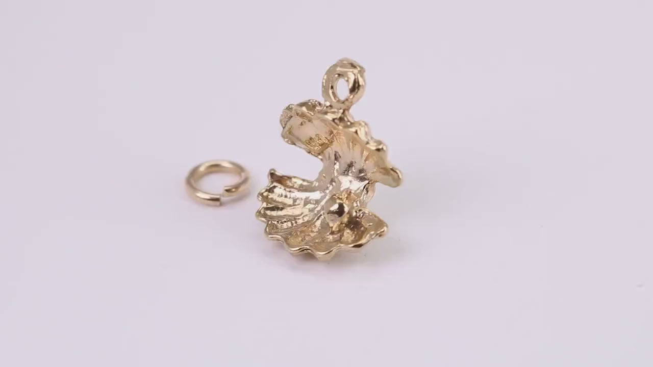 Pearl Shell Clam Charm, Traditional Charm, Made from Solid Yellow Gold, British Hallmarked, Complete with Attachment Link