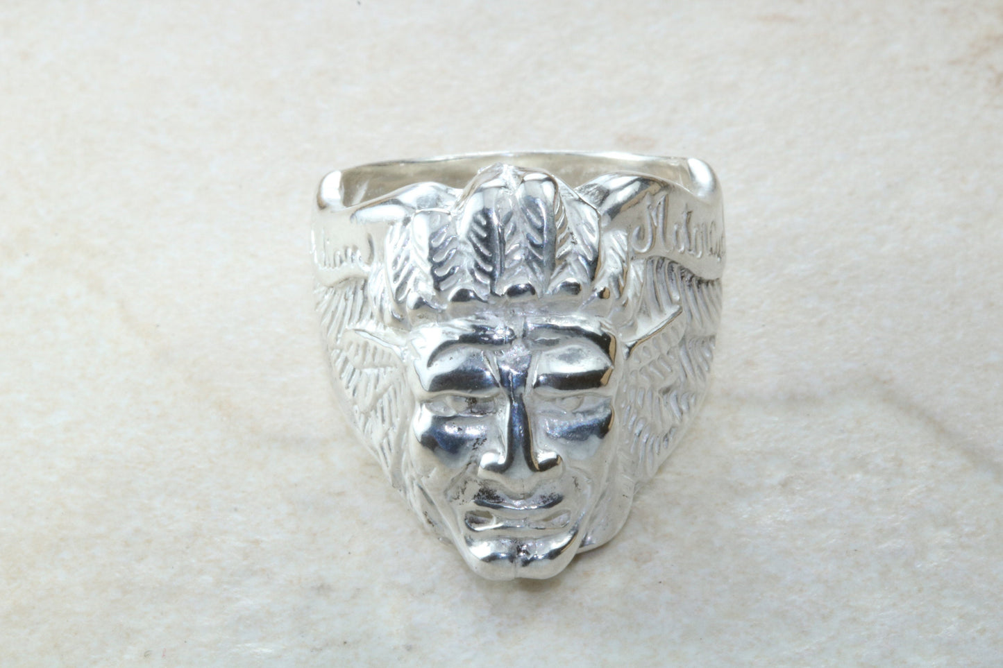 Large and heavy American Indian head ring,solid silver,unisex for ladies and gents,available in silver, yellow gold, white gold and platinum