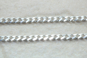 Silver diamond cut curb Chain. Silver chain with diamond cut links. 22 inch Length. Perfect for pendants or worn on its own.