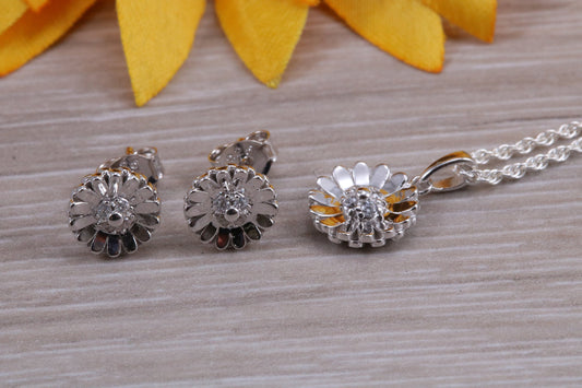 Daisy Flower Stud Earrings with Matching Necklace