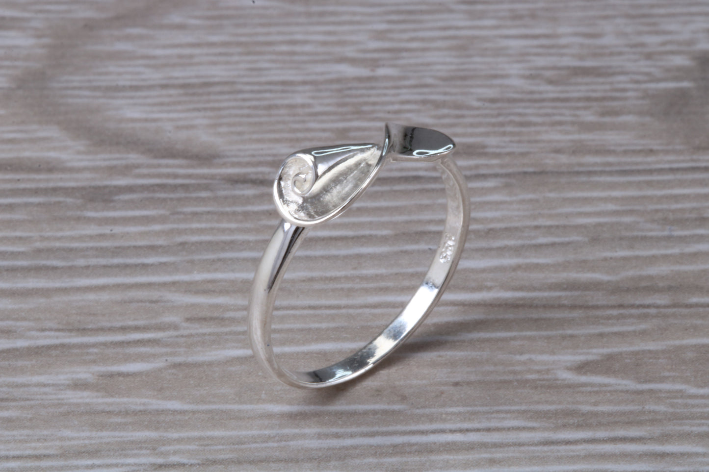 Scroll design ring, solid silver with high polished finish, very dainty and suitable for all ages