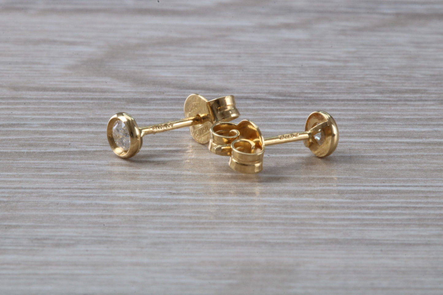 Diamond Stud Earrings in 18ct Yellow Gold