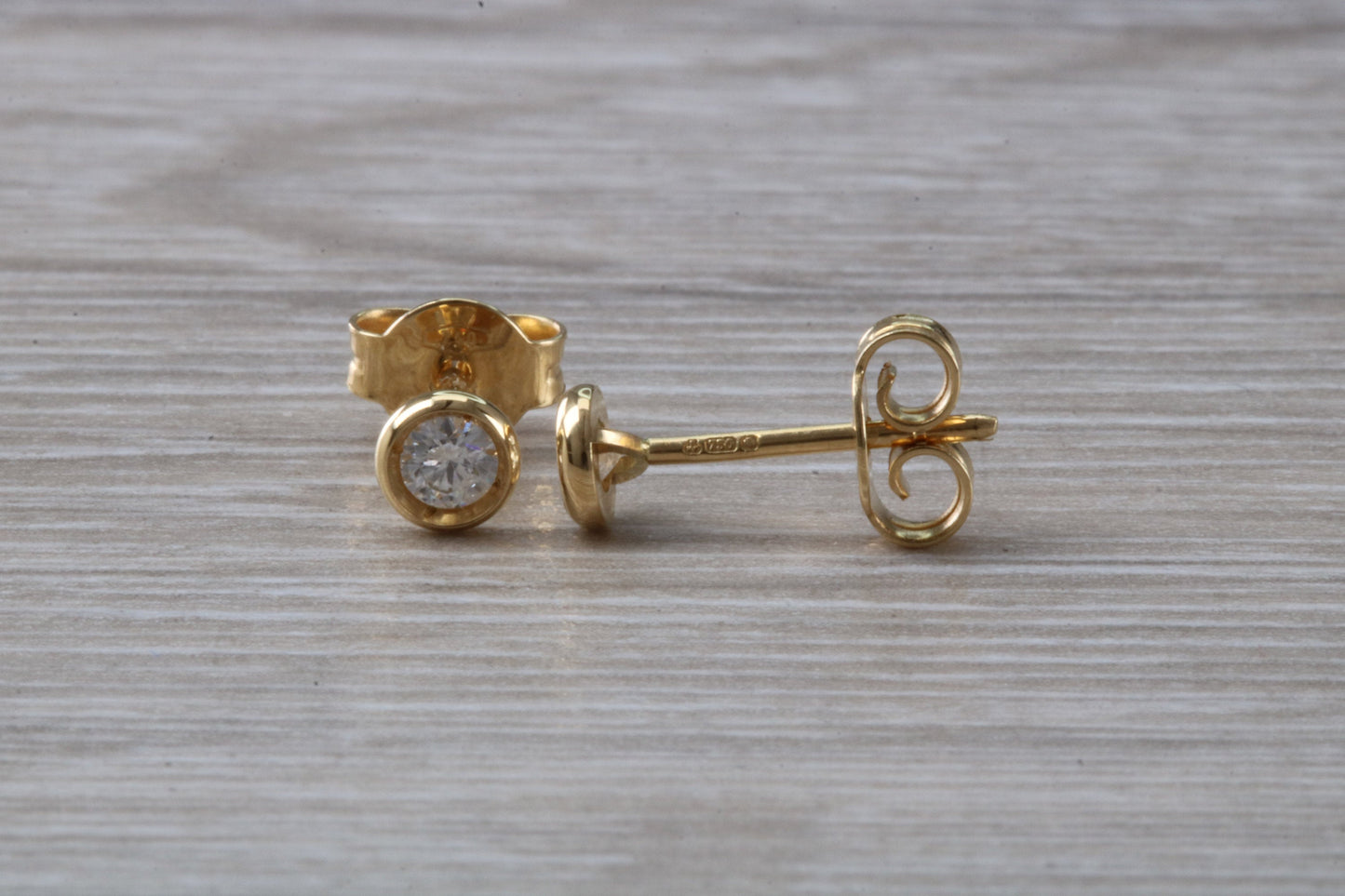 Diamond Stud Earrings in 18ct Yellow Gold