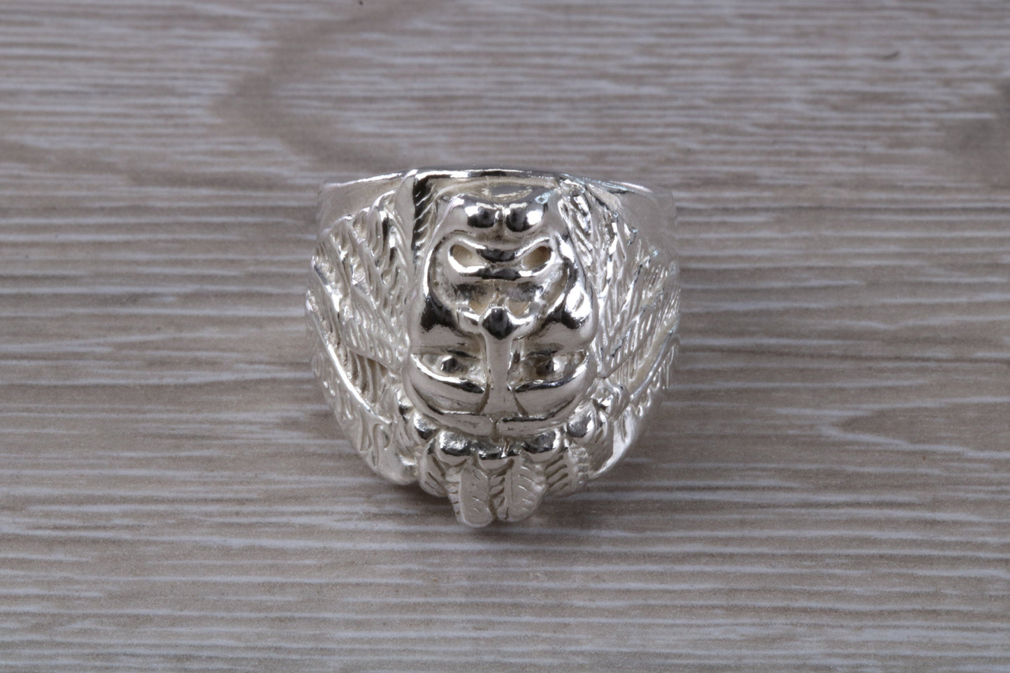 Large and heavy American Indian head ring,solid silver,unisex for ladies and gents,available in silver, yellow gold, white gold and platinum