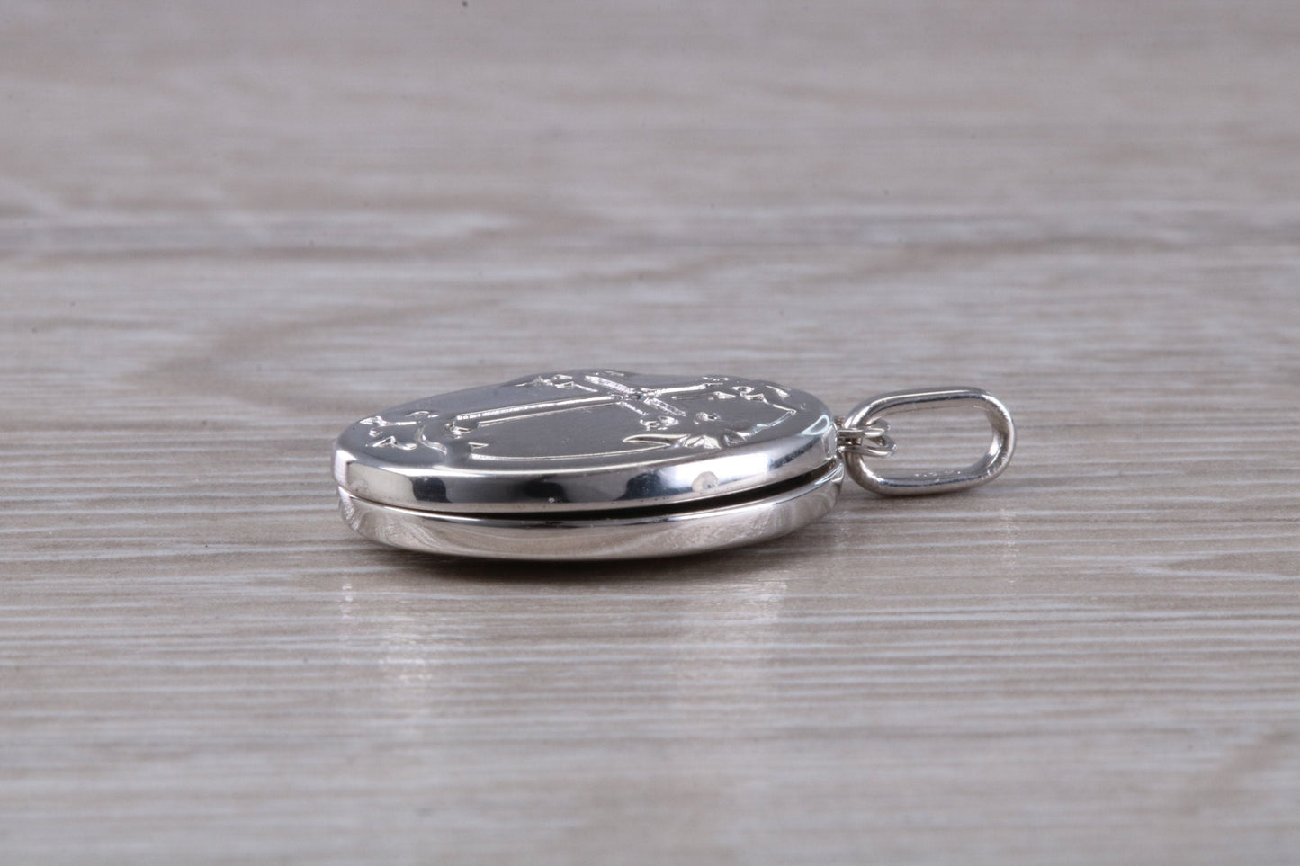 Sterling silver Oval Locket Necklace