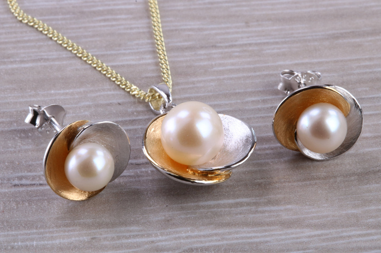Real Pearl Necklace and Matching Stud Earrings