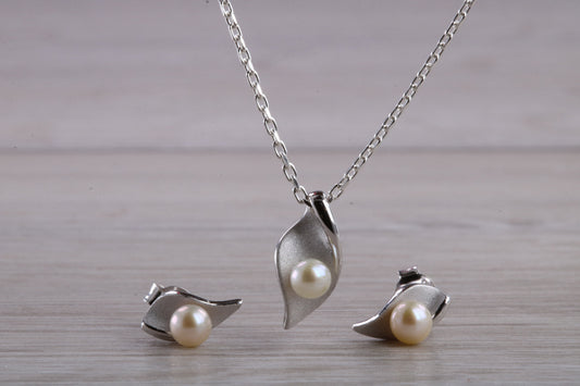 Real Pearl Necklace and Matching Stud Earrings