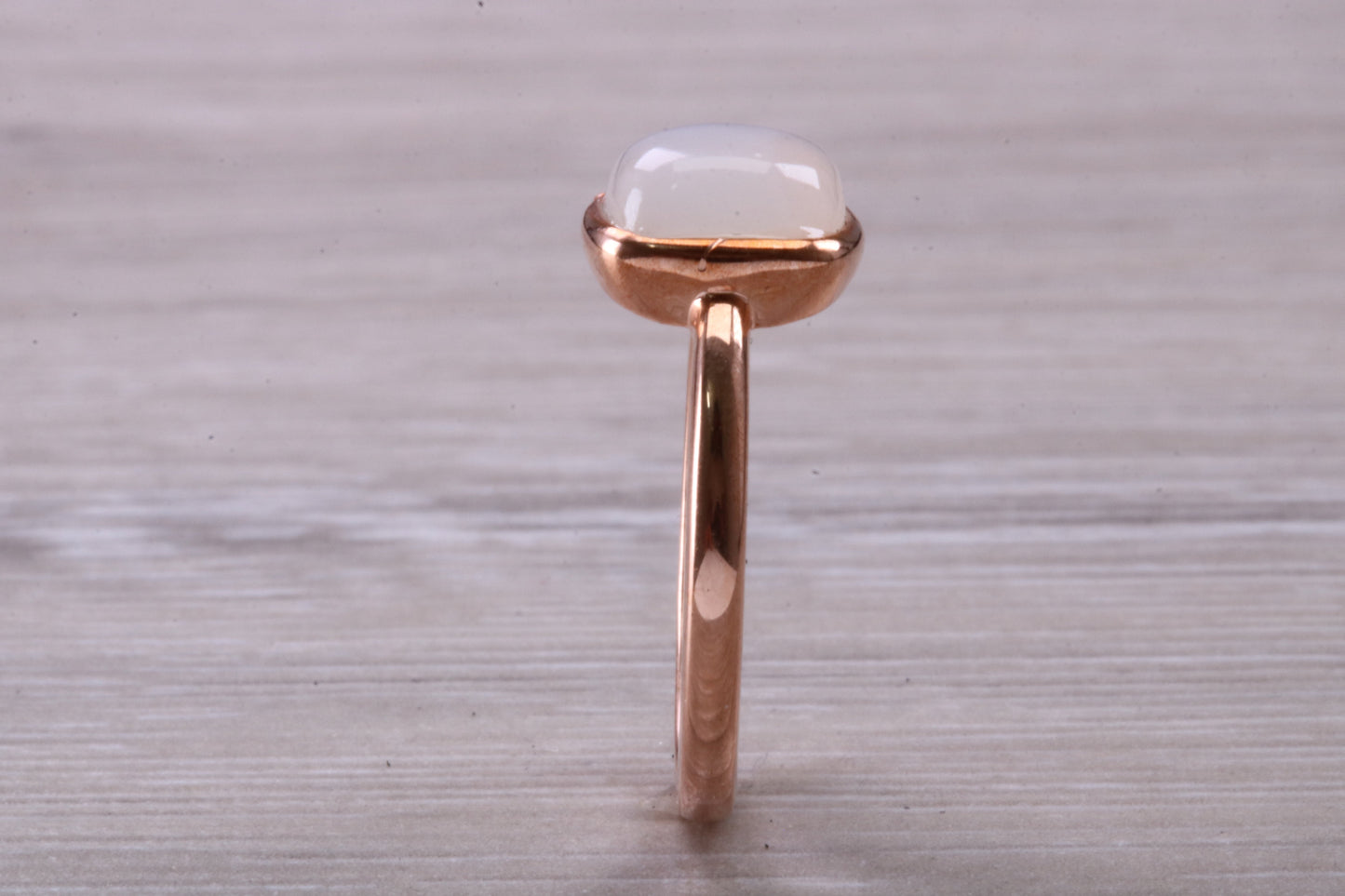 Beautiful Cabochon cut Moonstone ring, solid chunky ring, made from solid 9ct Rose Gold, British hallmarked, natural Moonstone
