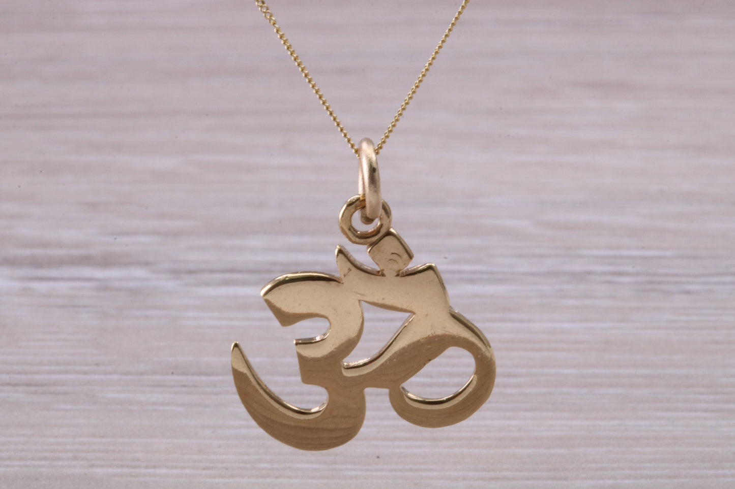 9ct Yellow Gold Aum Necklace