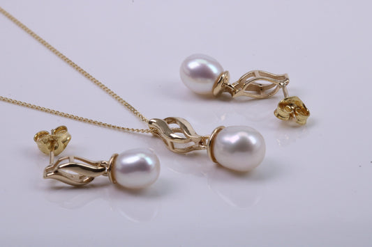 Real Pearl Necklace and Matching Earrings set in Solid Yellow Gold Together with 18 Inch Yellow Gold Chain