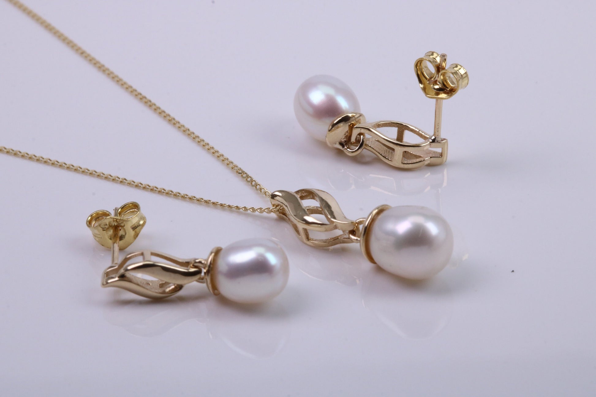 Real Pearl Necklace and Matching Earrings set in Solid Yellow Gold Together with 18 Inch Yellow Gold Chain