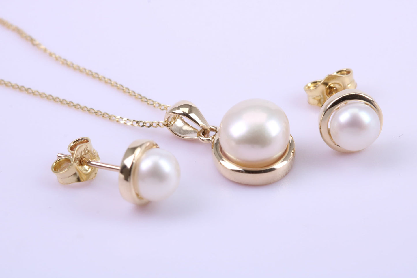 Real Pearl Necklace and Matching Earrings set in Solid Yellow Gold Together with 18 Inch Yellow Gold Chain