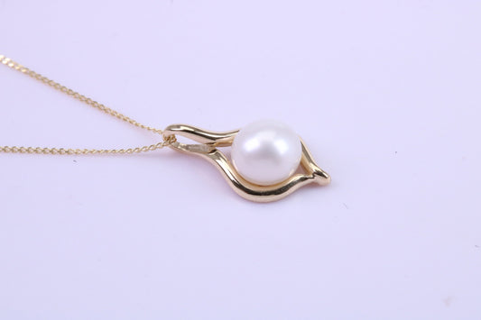 Natural Cultured Pearl Necklace set in Solid Yellow Gold Together with 18 Inch Yellow Gold Chain