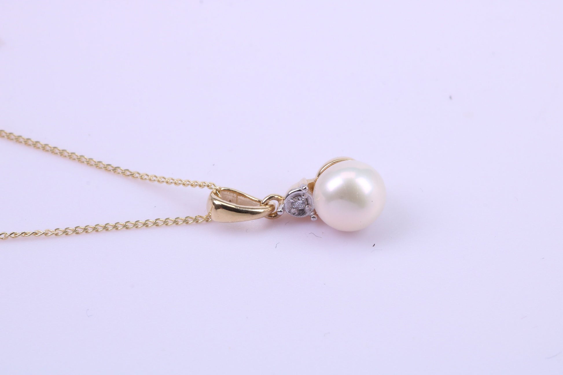 Natural Cultured Pearl Necklace set in Solid Yellow Gold Together with 18 Inch Yellow Gold Chain