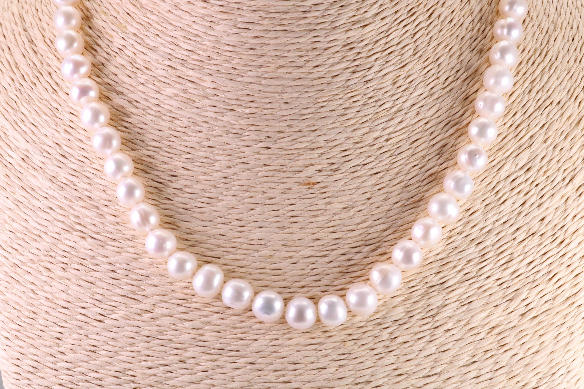 16 Inches Long Single Strand Natural 8 mm Round Pearl Necklace set in Silver