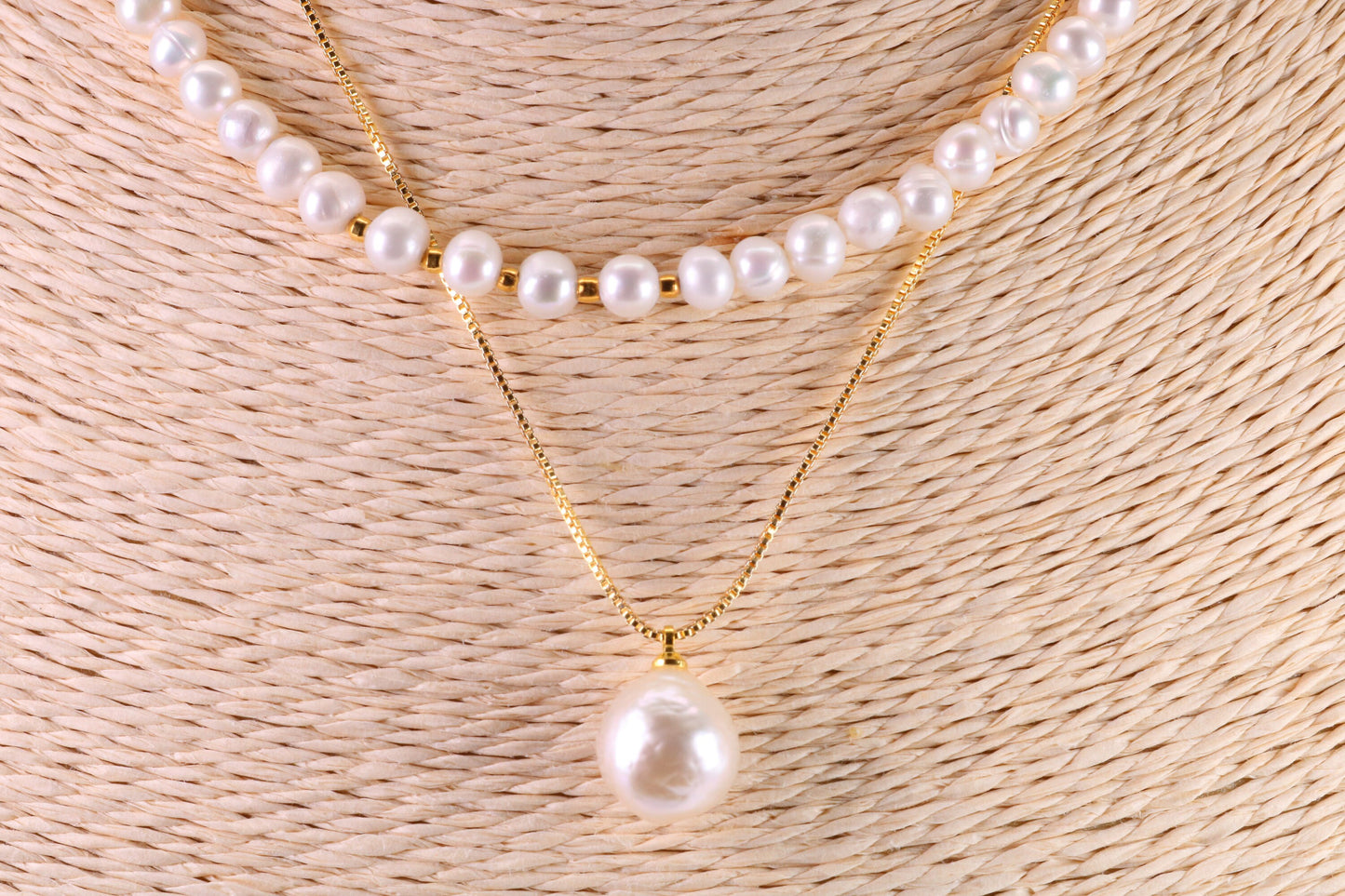 Single Strand Natural 8 mm Round Pearl Necklace with Single Pearl Pendant Chain set in Silver and 18ct Yellow Gold Plated