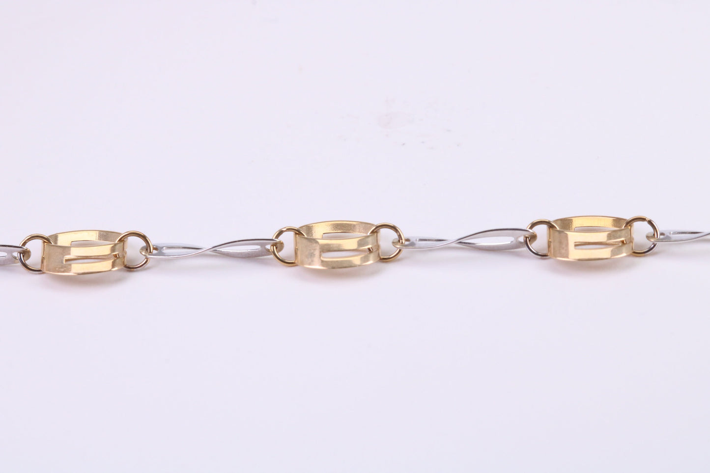 Round and Oval Open Link Bracelet, Made From Solid Yellow Gold, British Hallmarked, Luxury Gift Boxed