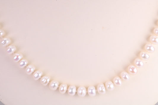 18 Inches Long Natural Pearl Necklace set in Solid Silver Clasp, 6.50 mm Round Pearls
